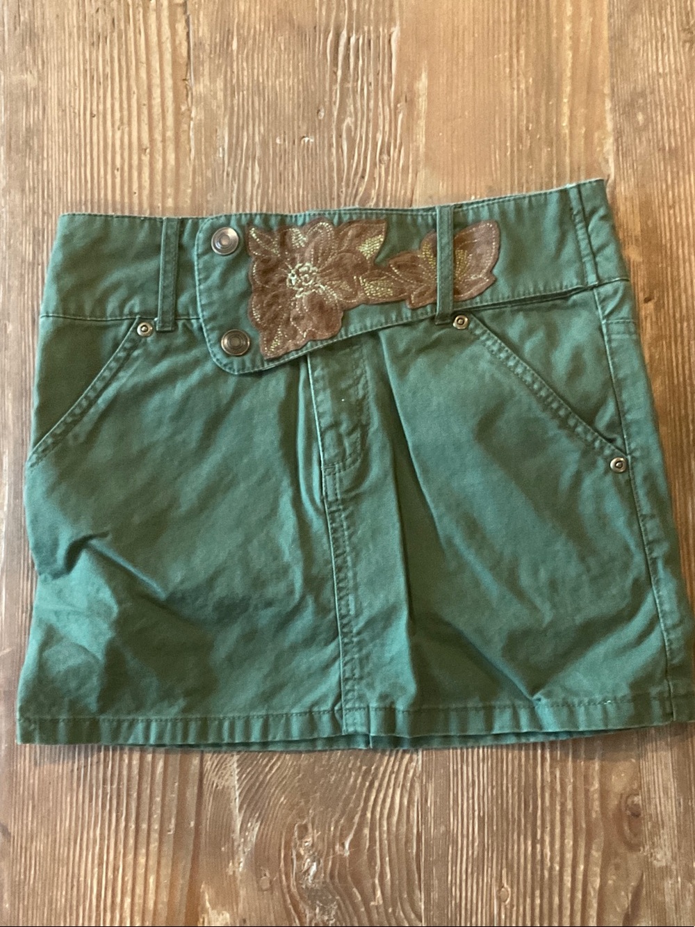 Girls' cotton Green Embroidered Waist Cotton Skirt